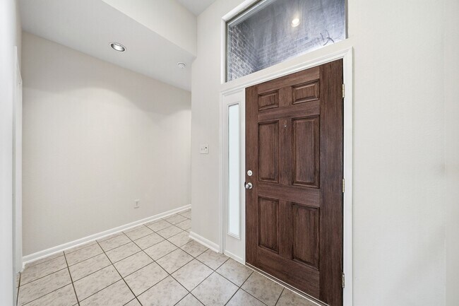 Building Photo - 4934 Lattimore Creek Dr
