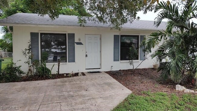 Primary Photo - 585 106th Ave N