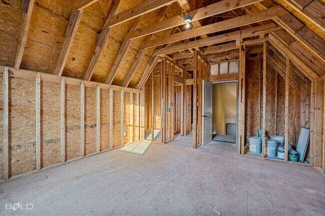 Building Photo - Beautiful 3 Bed 2 Bath Home Right Off of S...