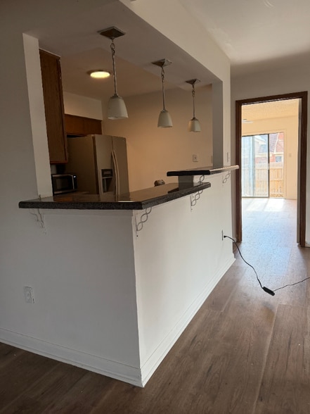 Building Photo - 6001 Hickory Cove