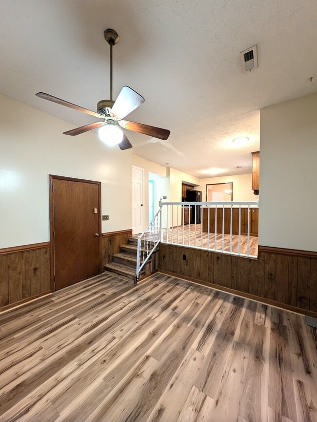 Building Photo - 32 Gambol St