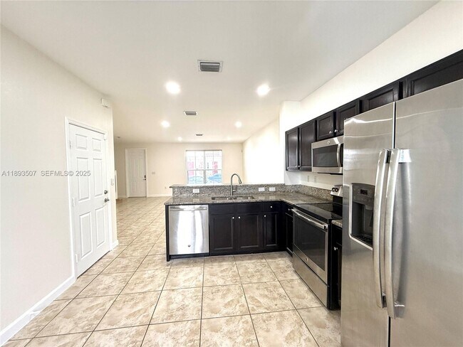 Building Photo - 9446 SW 170th Passage