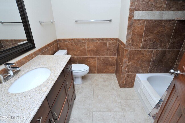 Building Photo - 6515 N Burro Creek Pl