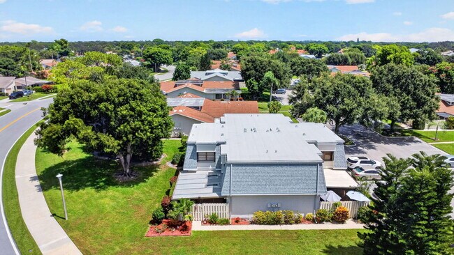 Building Photo - 812 NW 30th Ave