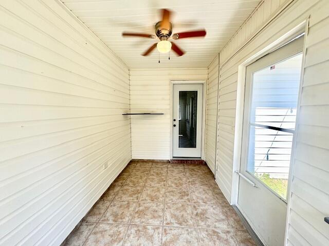 Building Photo - 129 Wright Cir