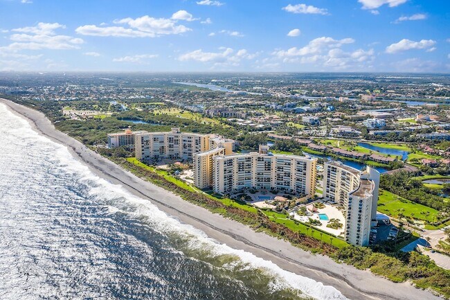 Building Photo - 300 Ocean Trail Way