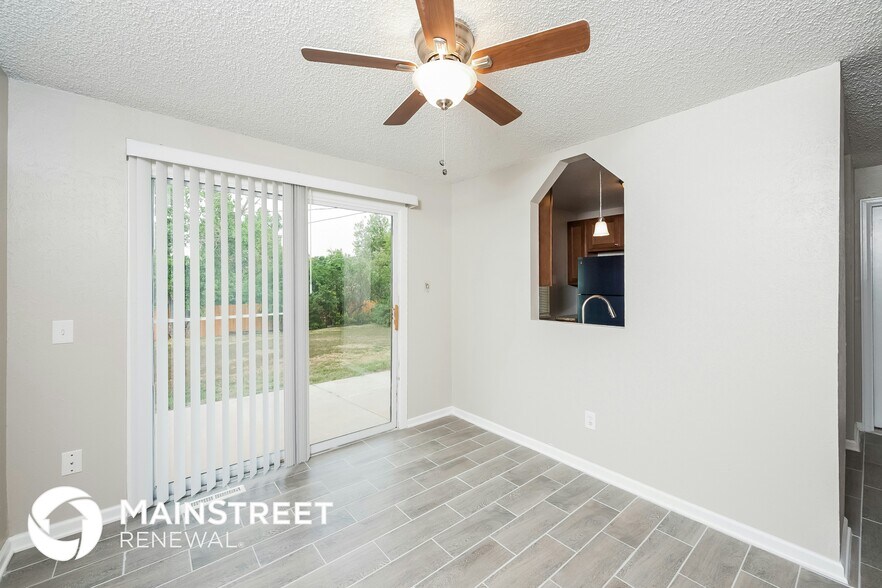 Building Photo - 6996 W 79th Dr
