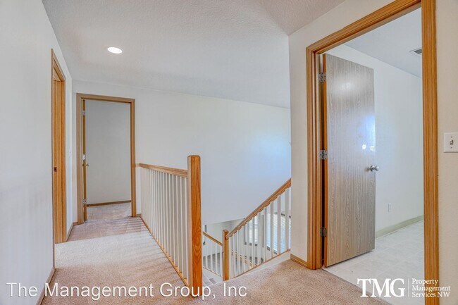 Building Photo - 5 br, 2.5 bath House - 8619 NE 90th Ave