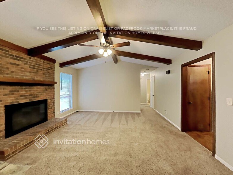 Building Photo - 320 Wilby Dr