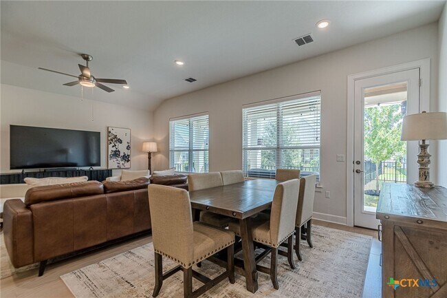 Building Photo - 1435 Dancing Oak Ln