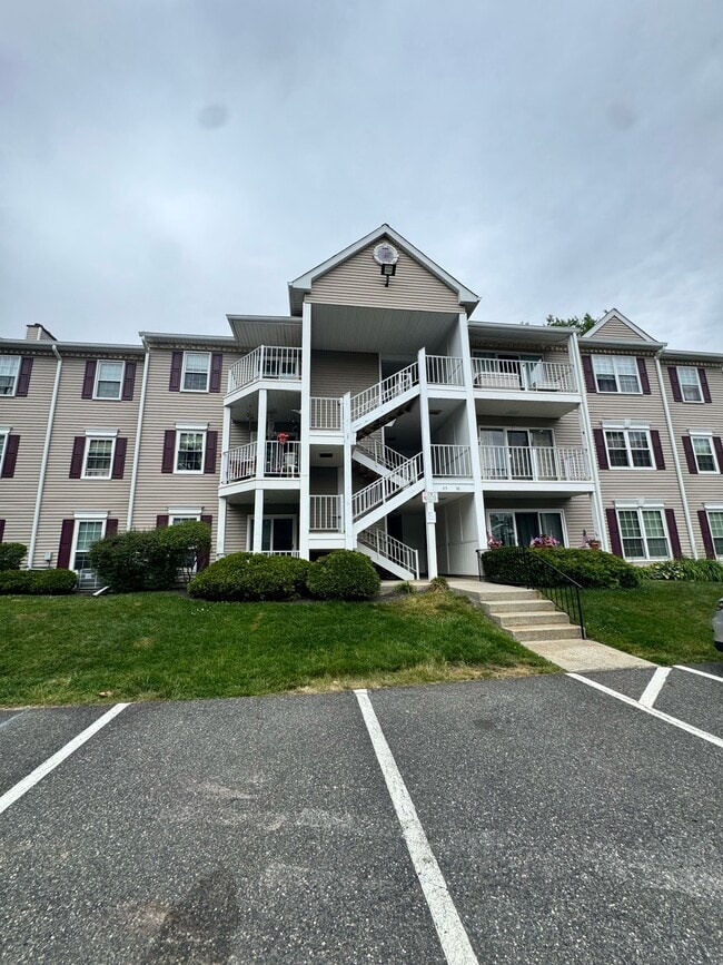 Building Photo - 31 Arapaho Pl
