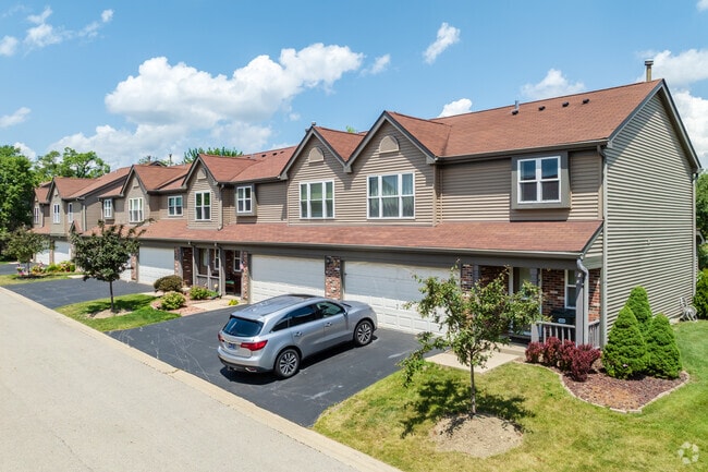 Building Photo - Foxfire Condominiums