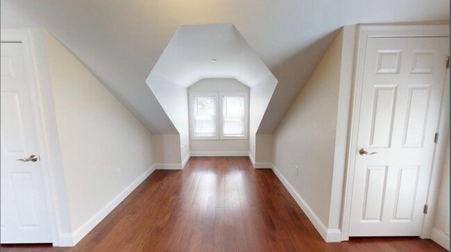 Building Photo - 37 Walnut Pl