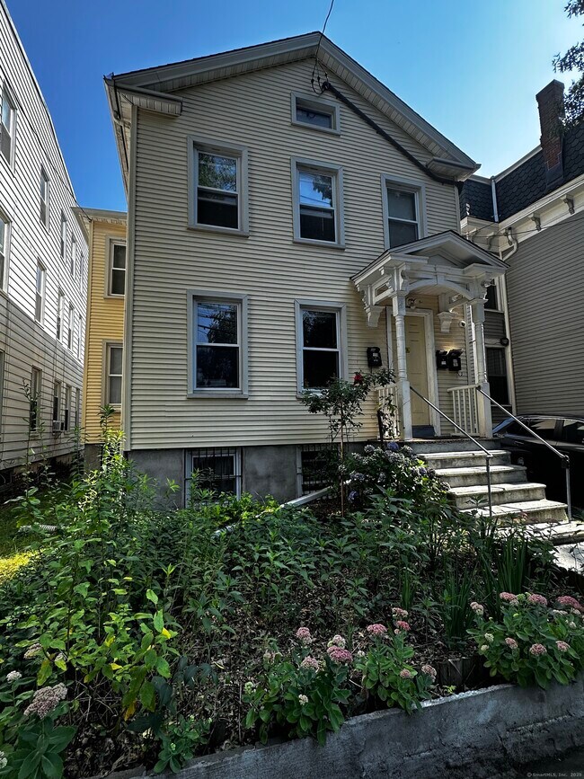 Primary Photo - 47 Edwards St