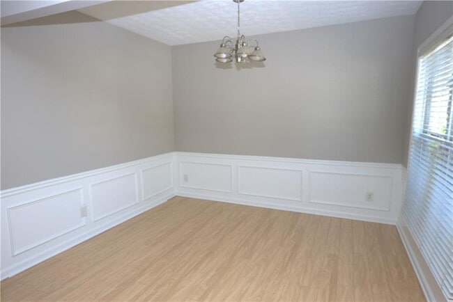 Building Photo - 483 Marsh Lake Rd SE