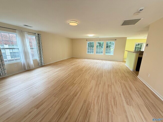 Building Photo - 222 Ivyleaf Dr