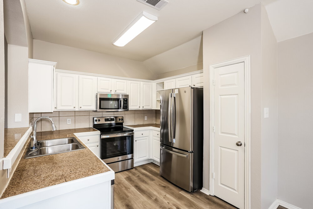 Building Photo - 7106 Sierra Way