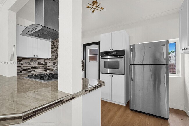 Building Photo - 12287 NE 7th Ave