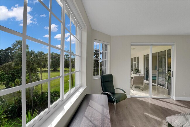 Building Photo - 4108 W Palm Aire Dr