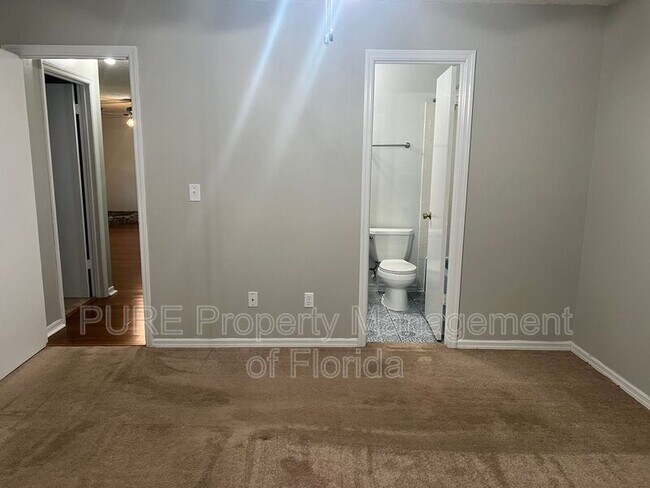 Building Photo - 70 Almond Rd