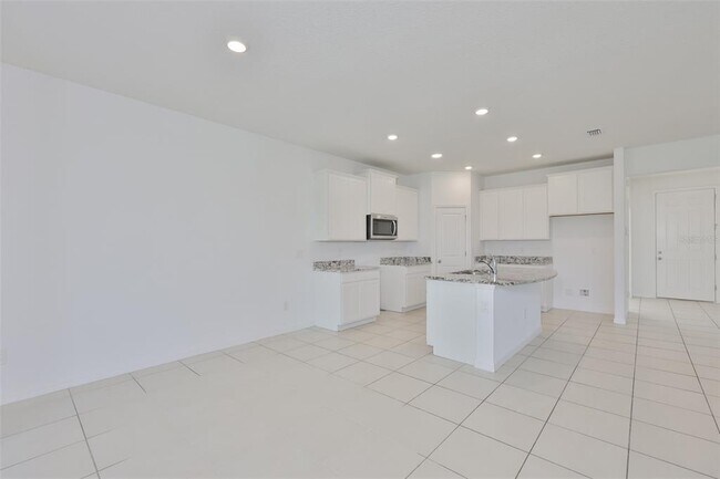 Building Photo - 10819 Charlotte Dr.