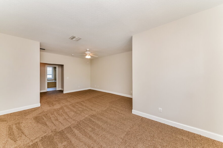 Building Photo - 204 Aberdeen Pond Dr