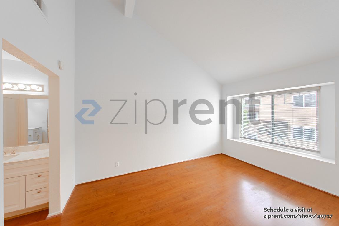 Building Photo - 2740 Gramercy Ave