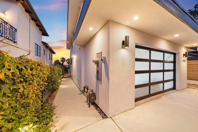 Building Photo - 13985 Mira Montana Dr