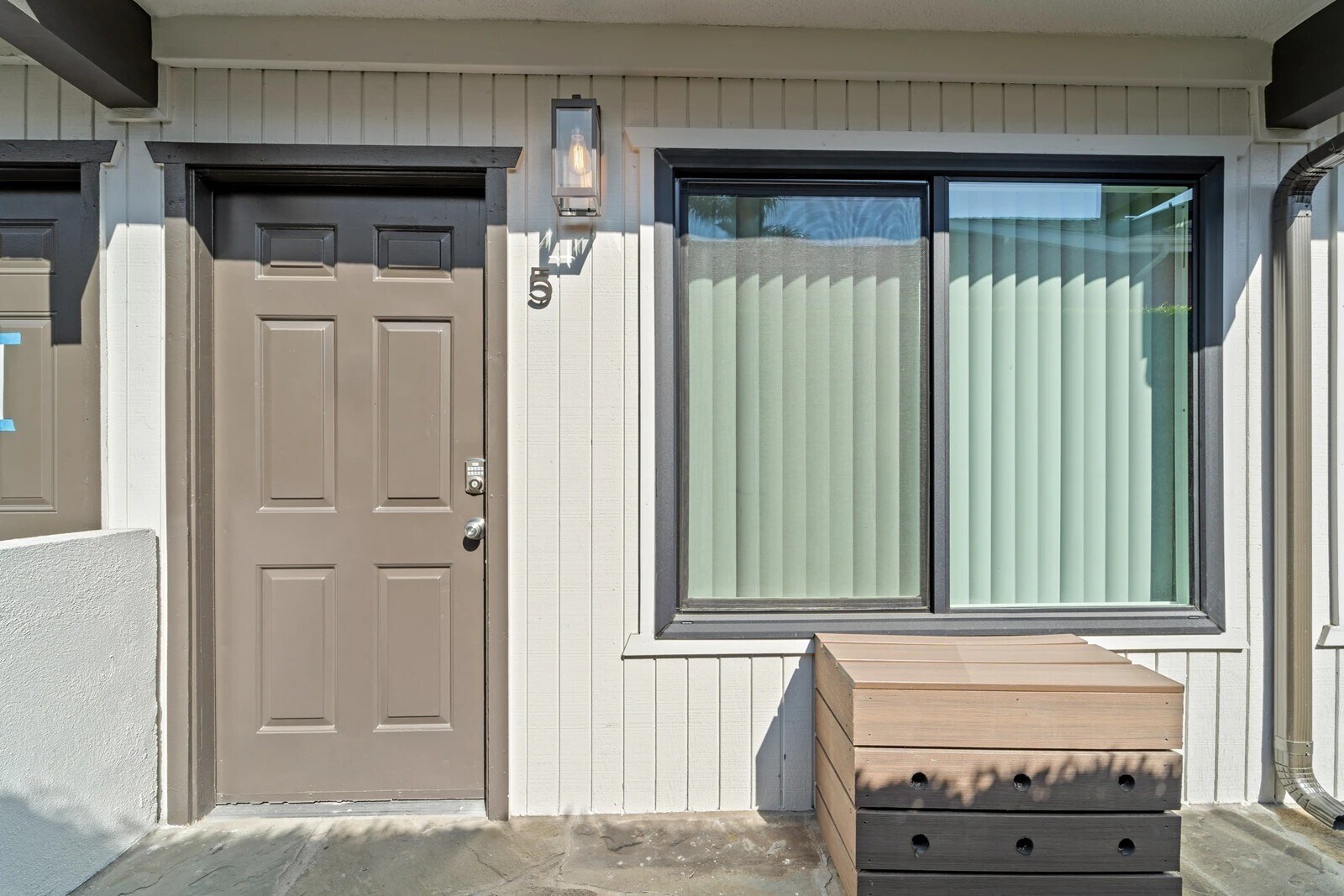 Building Photo - 1240 W 29th St