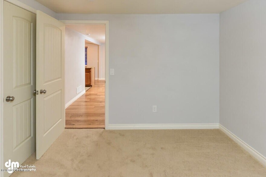 Building Photo - 21615 Settlers Dr