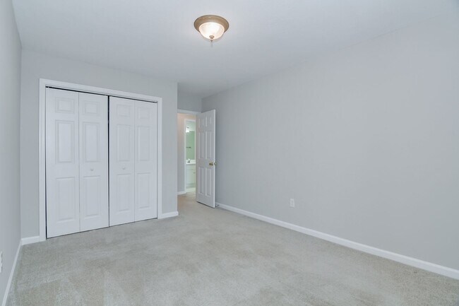 Building Photo - 317 Hogan Way