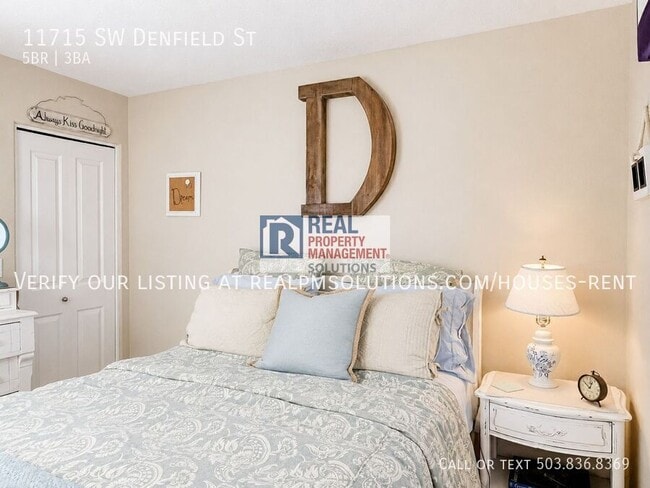 Building Photo - 11715 SW Denfield St