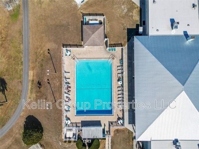 Building Photo - 1706 Fox Hill Dr