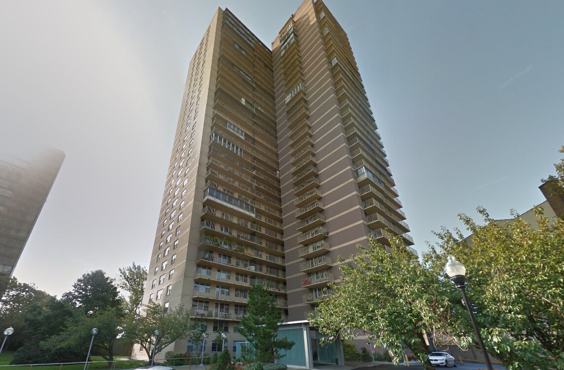 Building Photo - 6040 Boulevard E