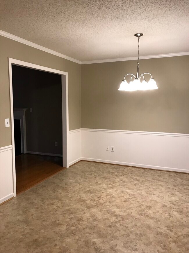Dining Area - 2720 Shober Ct