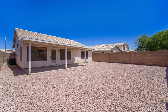 Building Photo - Chic Peoria Rental – Updated Appliances & ...