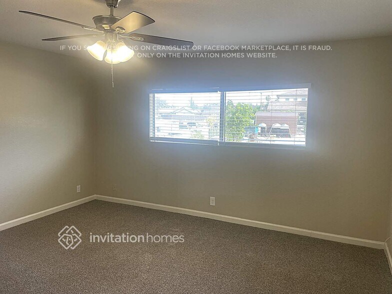 Building Photo - 2344 N Teakwood Ave