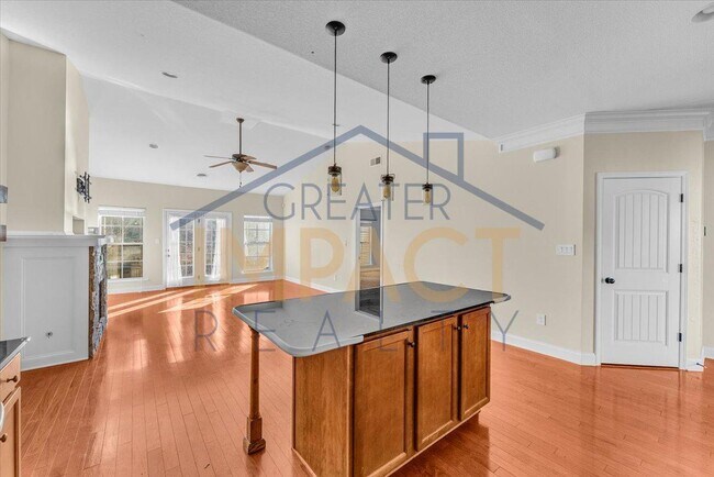 Building Photo - 810 Klondike Way