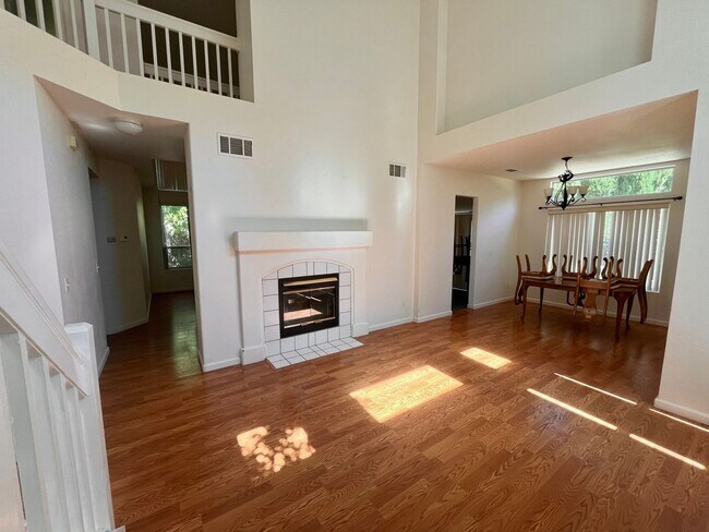 Building Photo - Bright & Spacious 4BR/3BA Home in Desirable East Davis – 1,980 Sq Ft