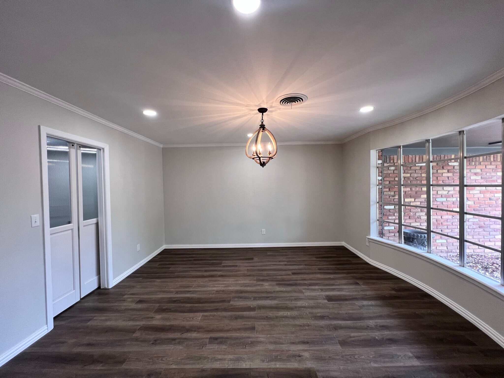 Front Living/Office - 6403 Dreyfuss Rd