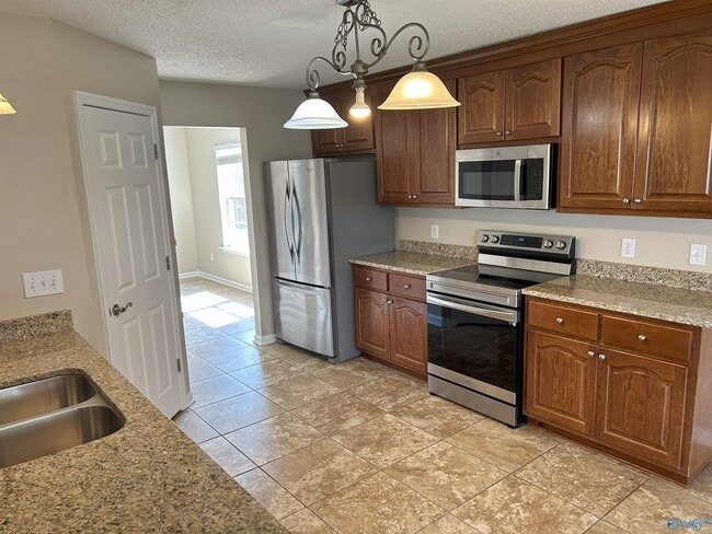 Building Photo - 104 Preston Cir