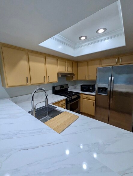 Kitchen - 3510 W Sweetbay Ct