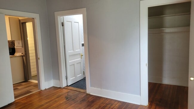 Building Photo - Ranch Style Home in Downtown! - MileStone RES