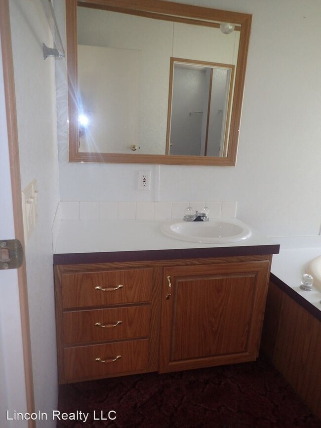 Building Photo - 3 br, 2 bath House - 4056 Twin Oaks Rd