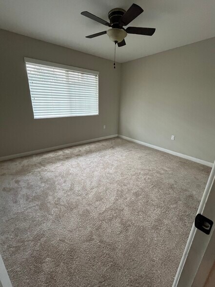 Building Photo - 25981 Coombe Hill Dr