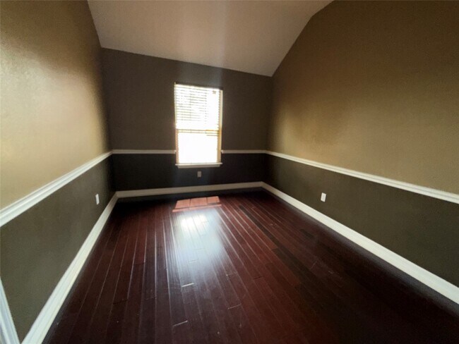 Building Photo - 8233 Hickok Ln