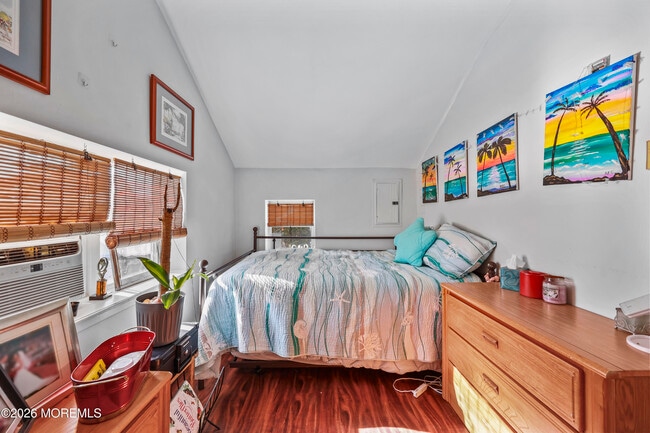 Building Photo - 321 Park Pl Ave