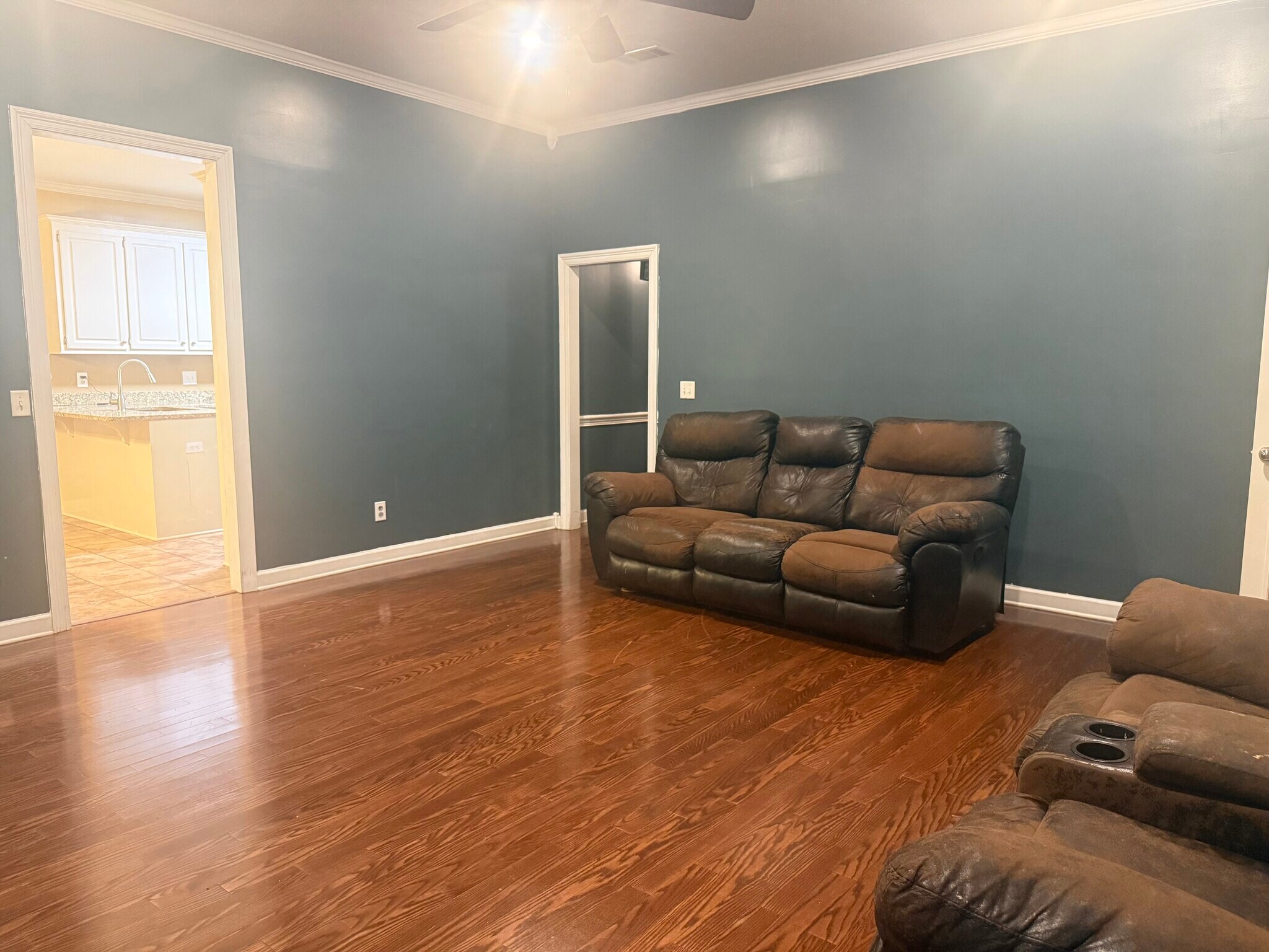 Building Photo - 635 Hampshire Dr