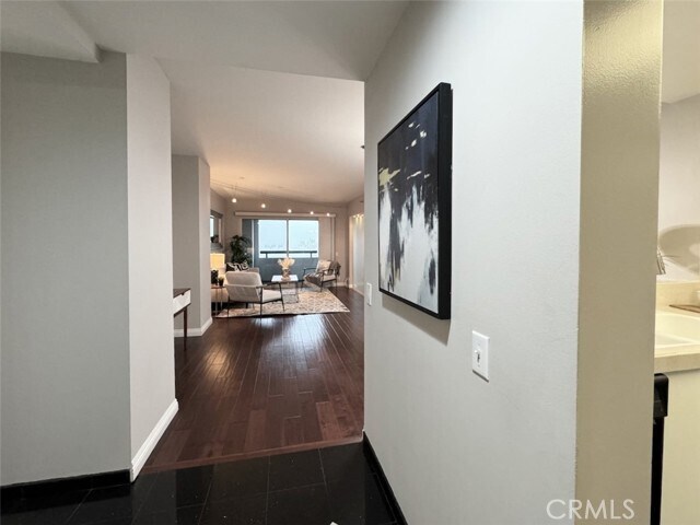 Building Photo - 525 E Seaside Way