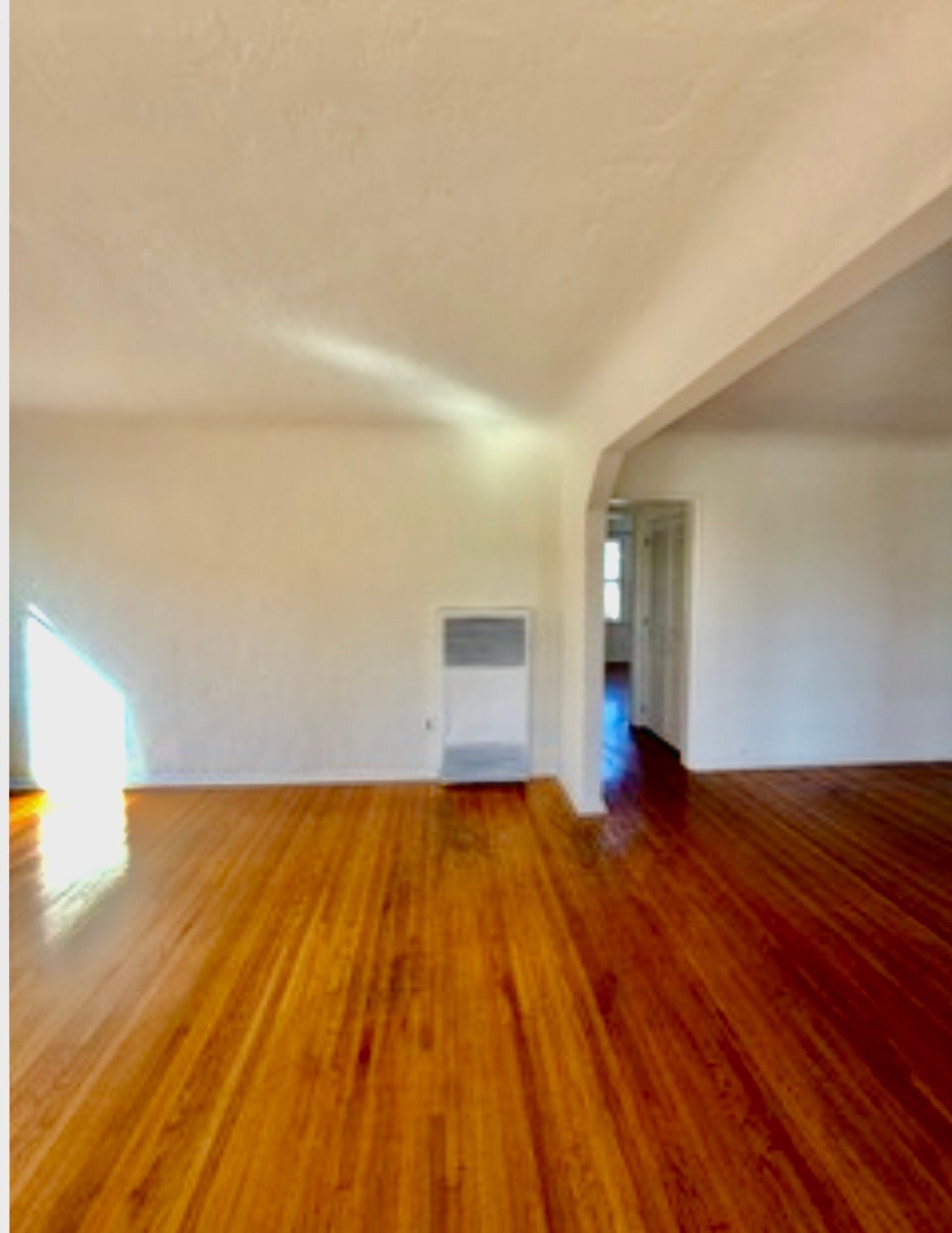 Building Photo - 6089 Cashio St